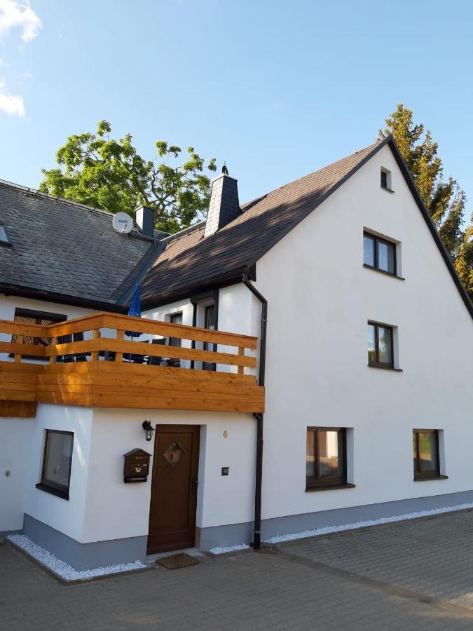 Familienfreundliche Ferienwohnung Zschorlau Εξωτερικό φωτογραφία