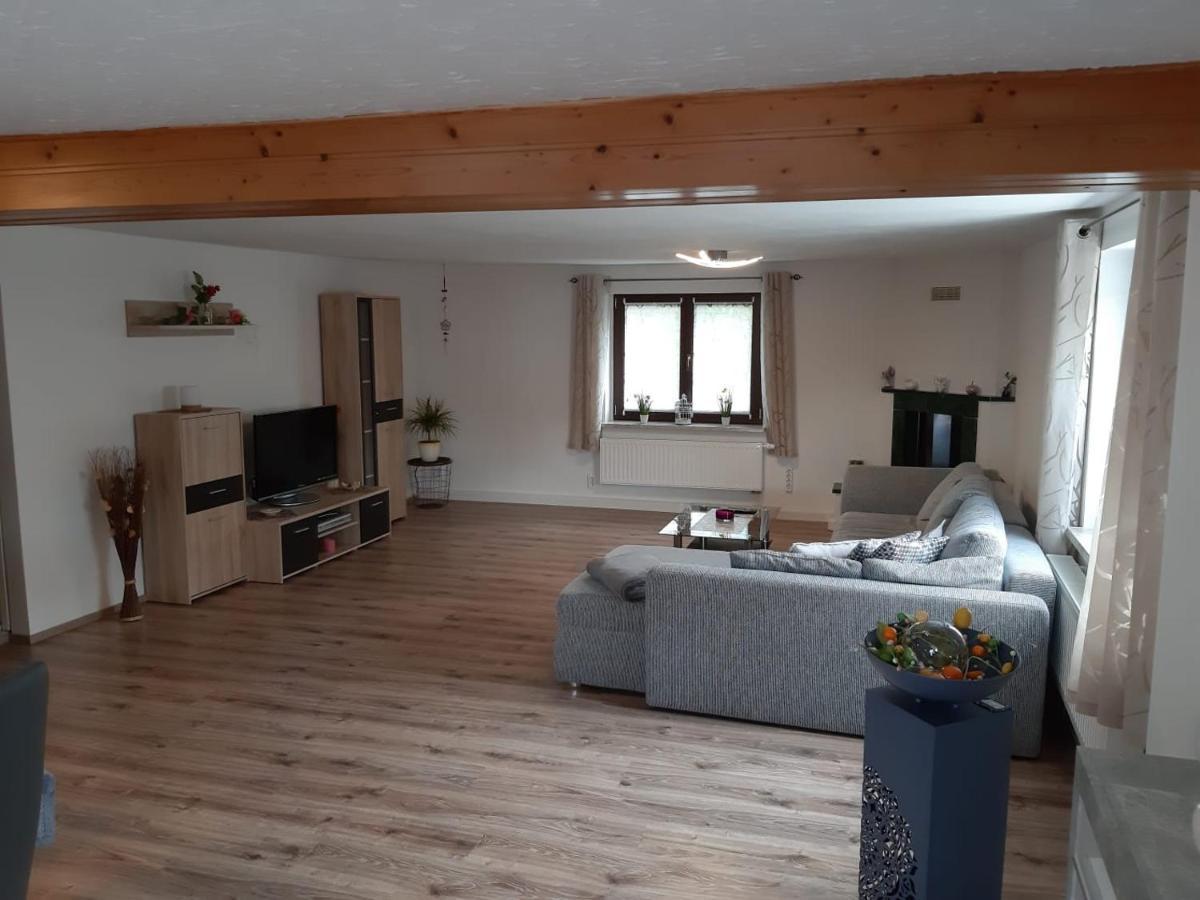 Familienfreundliche Ferienwohnung Zschorlau Εξωτερικό φωτογραφία